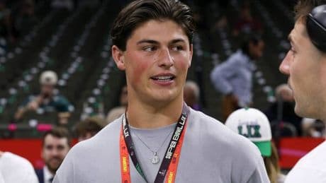 Louis Rees-Zammit makes Wales rugby admission in live TV interview as he returns to UK