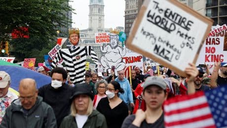 Anniversaire de Donald Trump : une Amérique fracturée manifeste dans les rues