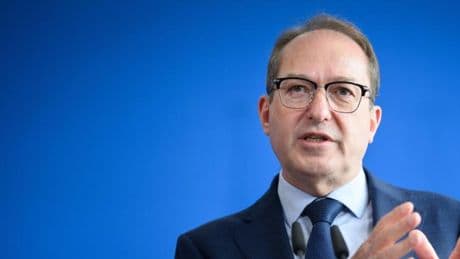Dobrindt plant Stopp des Familiennachzugs und der Express-Einbürgerung