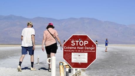 « J’ai demandé : « Quel est l’endroit le plus chaud du monde ? » » : dans la Vallée de la Mort, la chaleur extrême se transforme en attraction touristique