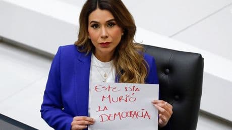 De democratie in El Salvador ligt op haar sterfbed