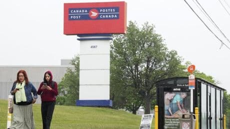Canada Post strike talks with union delayed to next week