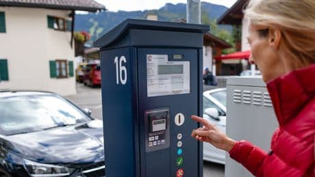 "Da zuckt man schon zusammen": Ostsee-Bewohner klagen über Park-Wucher