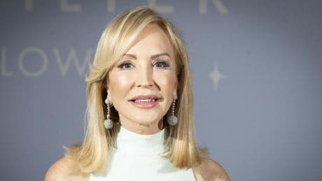 Carmen Lomana (76 años): "Siempre aplico base de maquillaje en los labios para que dure más el color"