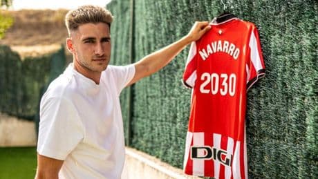 Jagoba Arrasate define a Robert Navarro: "Tiene mucho talento"