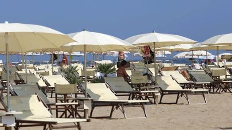 Sommerstreit in Italien: Ist ein Tag am Strand zu teuer?