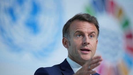 Surveillante tuée à Nogent : Macron déplore une «désinhibition de la violence»