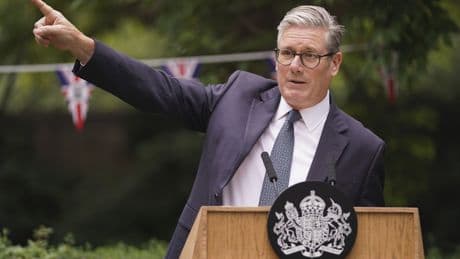 El Gobierno de Starmer quiere evitar que las universidades británicas sean "coladeros" de solicitantes de asilo