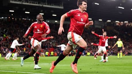 Ex-Premier League referee wants VAR rules changed after stunning Man Utd comeback
