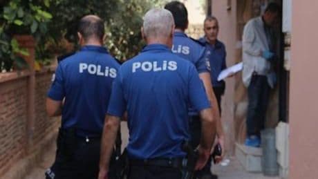 Cezaevinden çıktı dehşet saçtı! Bıçakla eski sevgilisinin evini bastı: 2 yaralı