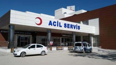 Bursa'da işçi servisi ile hafif ticari araç kafa kafaya çarpıştı: 13 yaralı