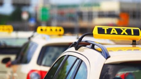 Taxi-Gewerbe protestiert bundesweit für Mindestpreise