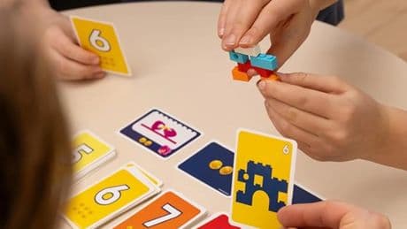 Lego no solo se construye: el divertido (y competitivo) juego de mesa que todos quieren