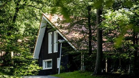 Kabinet wil bewonen vakantiehuisje voor tien jaar legaliseren