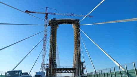 Cortes de tráfico nocturnos en el Puente del Centenario de Sevilla en mayo por las obras de ampliación