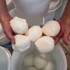 Pausen-Snack endet tödlich: 50-jähriger Kellner in Italien erstickt an Mozzarella