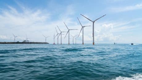 La industria eólica reclama al Gobierno desatascar el desarrollo de la eólica marina