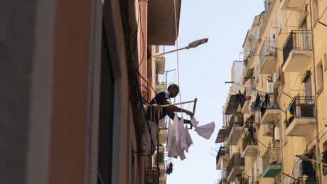 Carabanchel, Sant Martí, Virgen del Remedio... La crisis de la vivienda concentra la inmigración en los barrios de alquiler más barato