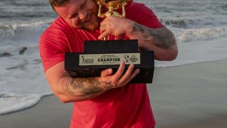 El histórico récord de Tom Stoltman: el hombre más fuerte del mundo que mide dos metros y pesa 174 kilos