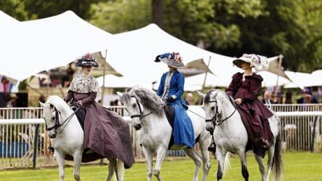 Prix de Diane 2025 : malgré le glamour, les courses de chevaux n’ont plus la cote