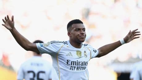 Somptueux doublé et selfie avec un spectateur plaqué au sol, Mbappé en très grande forme avec le Real Madrid