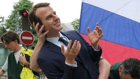 40.000 Euro wert - Macron-Wachsfigur aus Museum entführt