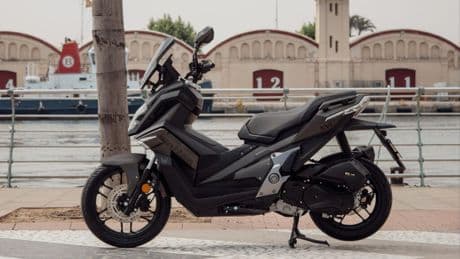 Wottan Sixteen: esta scooter de 125 cc llega cargada de tecnología y con una relación calidad/precio brutal