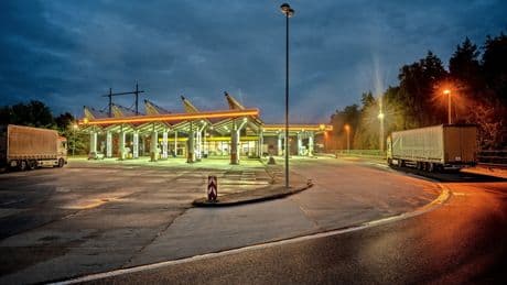 Raststätten in Deutschland: Tank und Last