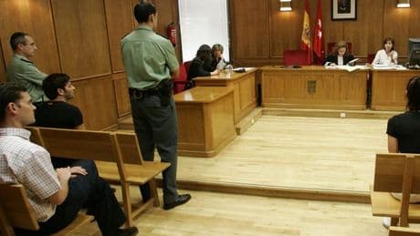 Un 40% de los que agreden a sus parejas no completa el curso que evita la reincidencia