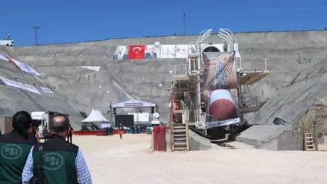 Yandaş şiketler, bitirmediği projelerin ikmal ihalesini de aldı