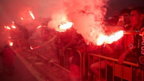 ¡Histórico recibimiento al Mirandés antes de la final por el ascenso ante el Oviedo!
