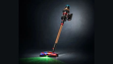 Dyson lanza en España la V16 Piston Animal: así es su aspiradora sin cable que tiene una mayor potencia
