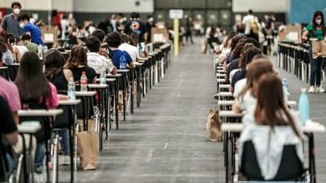 Medicina, oltre 54mila iscritti al semeste aperto (senza il tradizionale test d'ingresso): come funzionerà e cosa cambierà per gli studenti