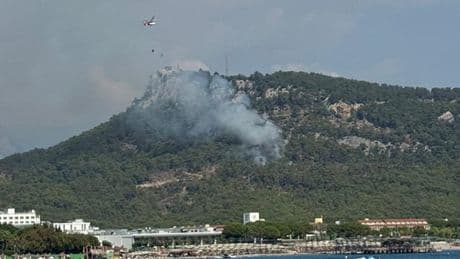 Antalya'daki orman yangınına müdahale sürüyor