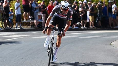 Mathieu van der Poel fietst Tour-etappe de recordboeken in: maar één keer lag de gemiddelde snelheid hoger