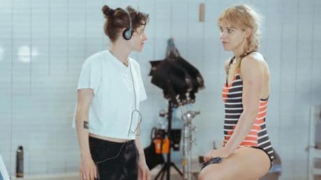Kristen Stewart irradia cine en Cannes 2025 con su brillante debut como directora: &#039;The Chronology of Water&#039;