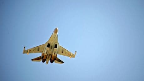 L’Estonie accuse la Russie d’avoir envoyé un avion de combat pour protéger un navire de la «flotte fantôme» dans ses eaux territoriales