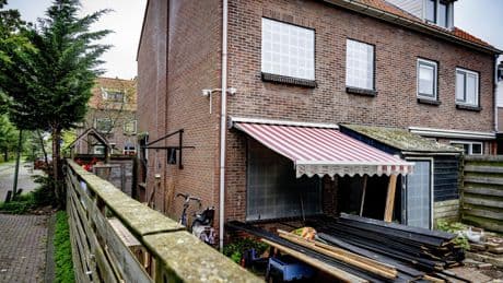 Verdachten Vlaardings pleegmeisje worden vervolgd voor doodslag en vrijheidsberoving: kind zou zwaar verwaarloosd zijn
