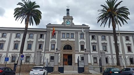 Juzgan en A Coruña a un hombre por violencia de género e incumplir la orden de alejamiento