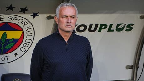 Jose Mourinho, Fenerbahçe'nin başında derbi kazanamadı