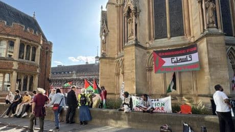 Cambridge’te İsrail protestosu: Öğrencilerden yatırım ilişkilerine son verin çağrısı