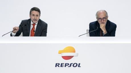 El beneficio de Repsol se hunde un 63% por la volatilidad del petróleo y el impacto del apagón