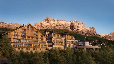 Dans les Dolomites, Aman redonne vie au mythique Rosa Alpina