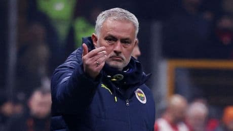 Mourinho istedi, yönetim dünyayı ayağa kaldırıyor! L'Equipe yazdı: Fenerbahçe, o golcü için 25 milyon euro'yu masaya koydu
