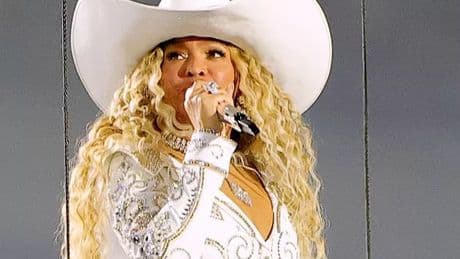 Beyonce concert chaos as dozens injured after 'escalators collapse' at station