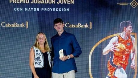 De Larrea: "Veía a Pau o a Marc Gasol y ahora se me pone la piel de gallina"