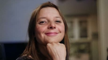 "À bout de force": le comité de soutien de Cécile Kohler, détenue en Iran depuis 3 ans, dénonce une "situation dramatique"