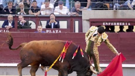 Victoriano del Río se sale del mapa en Las Ventas; Tomás Rufo y su izquierda, casi