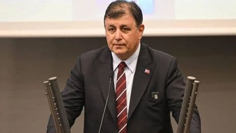 AK Parti Milletvekilinden Cemil Tugay’a sert tepki! Özrü kabahatinden büyük