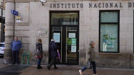 La ayuda de hasta 115 euros mensuales por hijo menor que pueden cobrar muchas familias